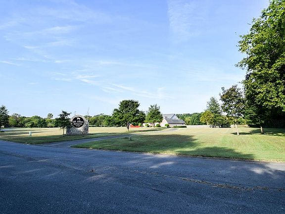 4th image of 166 Saint Blaise Ct