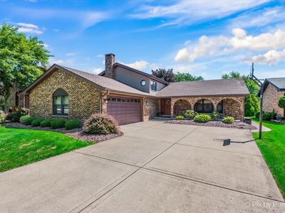 1131 N White Fence Ln, Addison, IL, 60101