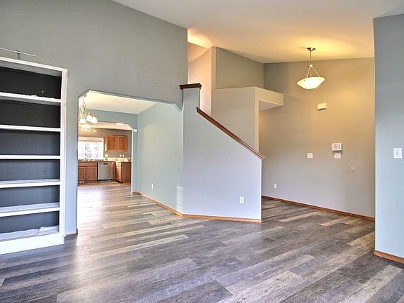 5th image of 9113 Thea Rose Dr SE
