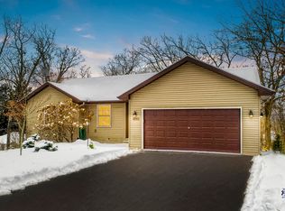 W3845 Dahlia Dr, Lake Geneva, WI 53147