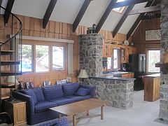 5th image of 1055 Lakeside Dr E