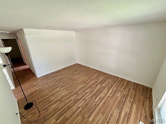 2nd image of 1436 Leroy Ave