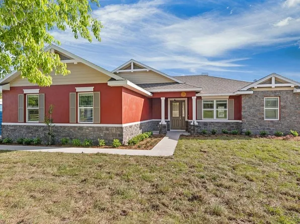 850 Edwards Rd, Lady Lake, FL 32159