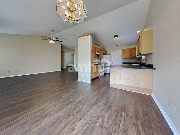 5th image of 5521 Bracken Cir