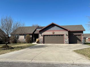 516 Breckenridge Rd, Dodge City, KS 67801