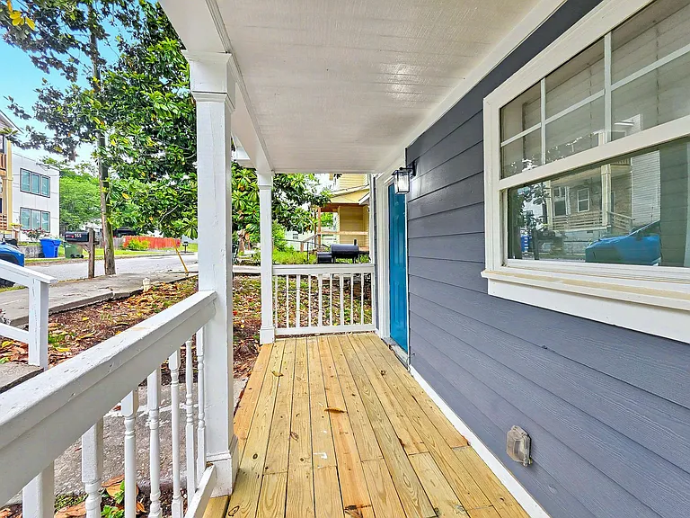 960 Sims St SW — Photo 14