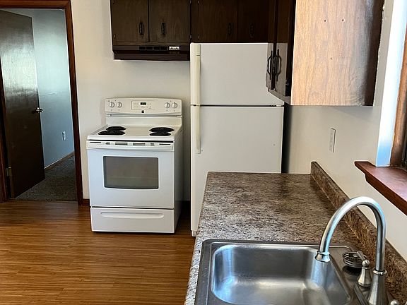 5th image of 169 Jefferson Ave APT 1
