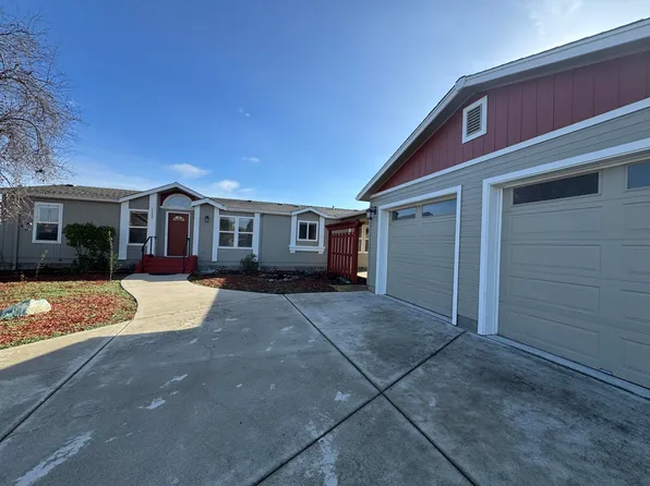 1333 Carlson Dr, Medford, OR 97501