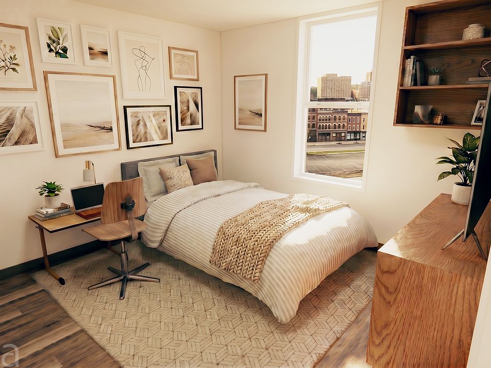2nd image of 1450 Colwell St #204