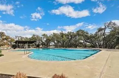 4 bed, 3.0 bath, 2402 sqft, $2,595 — Photo 3