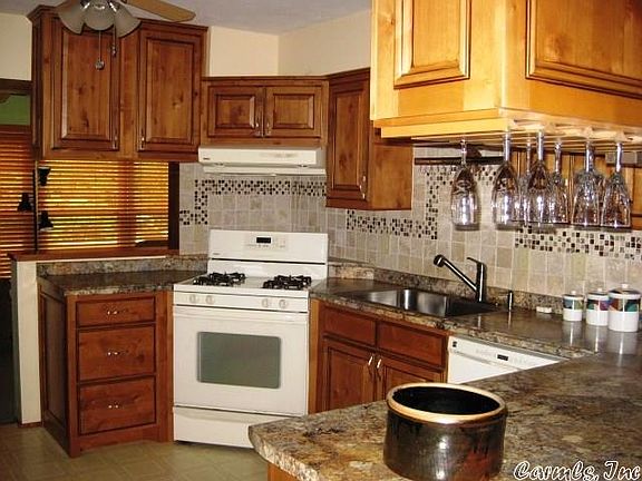 5th image of 807 N Pony Ln