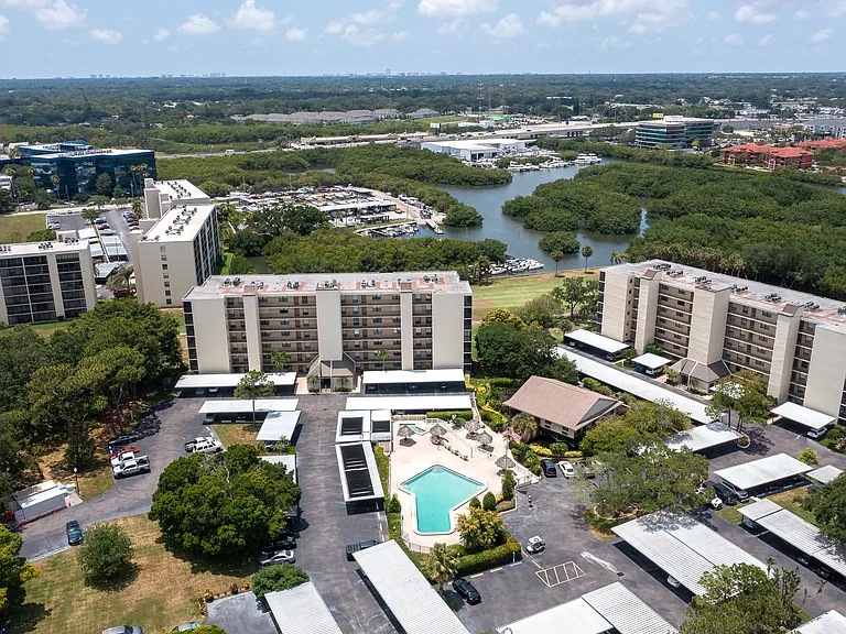 2700 Cove Cay Dr #4G — Photo 18