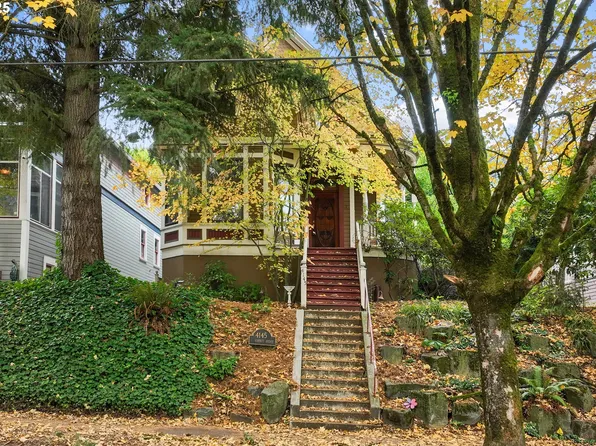 4145 S Corbett Ave, Portland, OR 97239