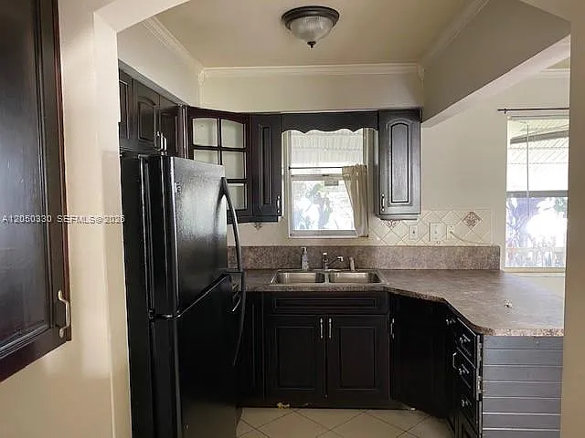 2210 Taylor St #103 — Photo 2