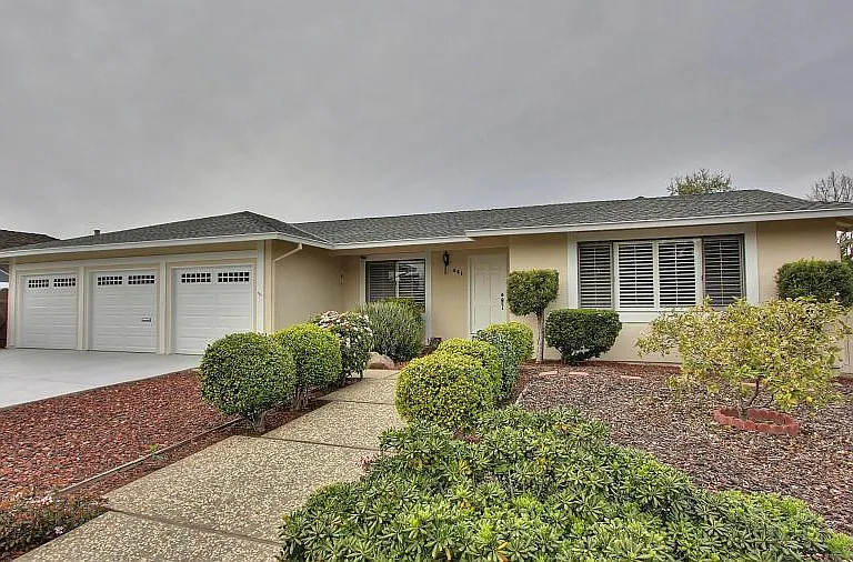 541 Tioga Ct — Photo 3