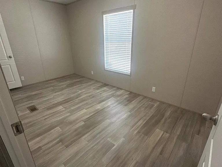 2317 Wallis Creek Trl — Photo 8
