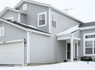 2027 Stephen St, Aurora, IL 60502