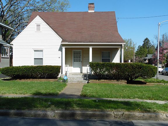2nd image of 107 Southport Dr