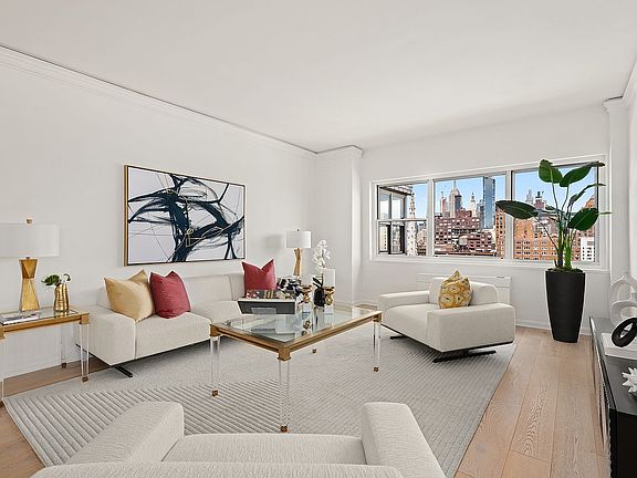 3rd image of 70 E 10th St