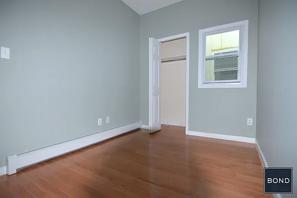 Rented by Bond New York | media 27