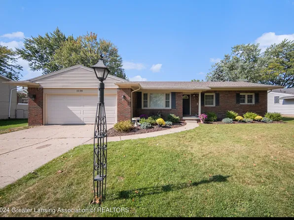 1138 Bennington Dr, Lansing, MI 48917