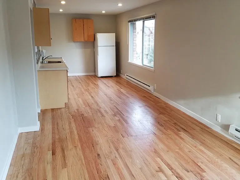 Green Lake Apartments — Photo 5