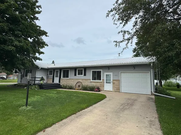 1111 5th Ave, Ackley, IA 50601