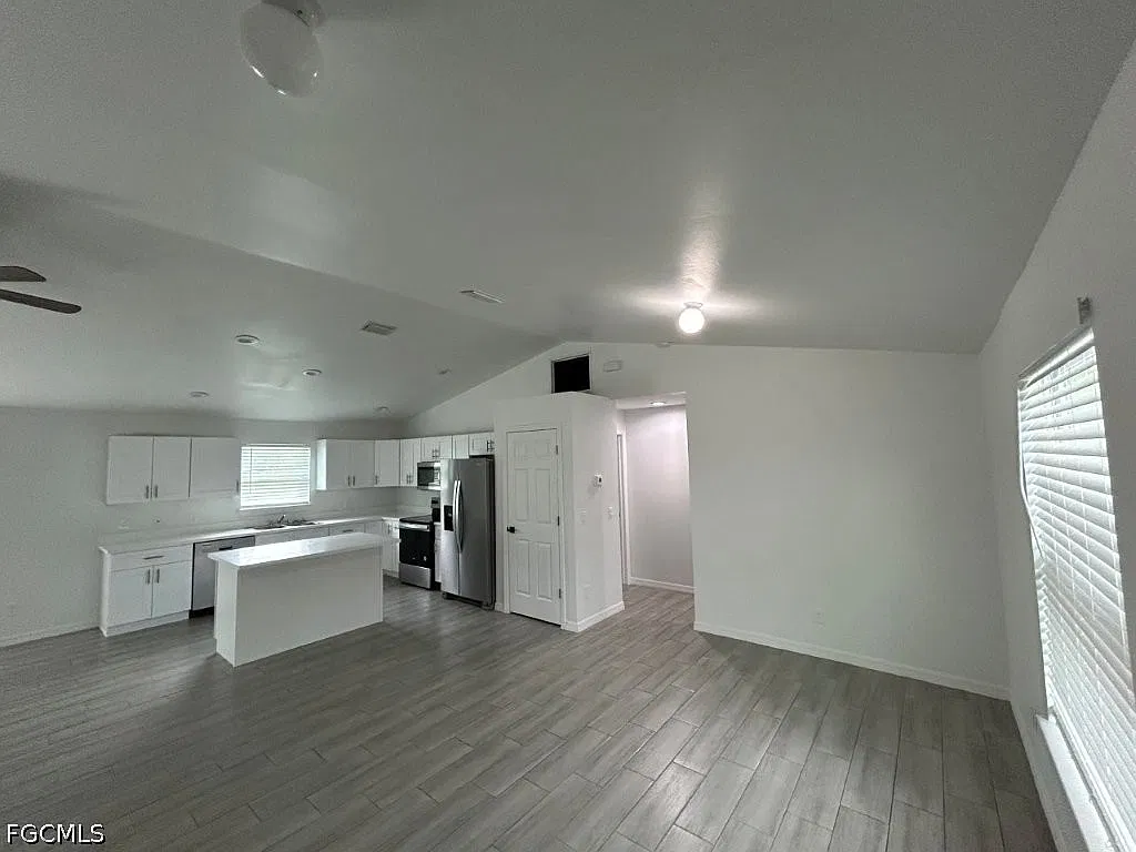 4 bed, 2.0 bath, 1577 sqft, $1,850 — Photo 2