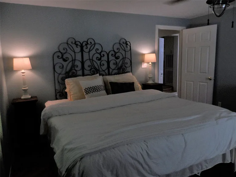 13545 Northshore Loop — Photo 35