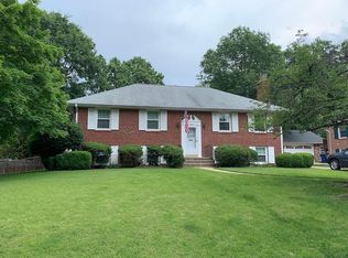 1908 Hackamore Ln, Alexandria, VA 22308