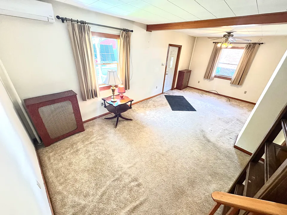 8 Loomis Park Rd