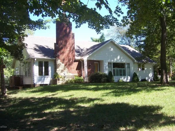 23 Hillcrest Dr, Carbondale, IL 62901