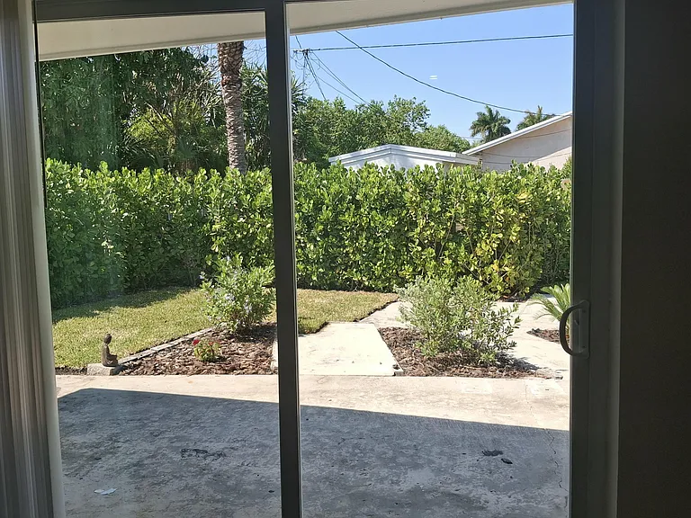 1097 Wilkinson Rd #B — Photo 10