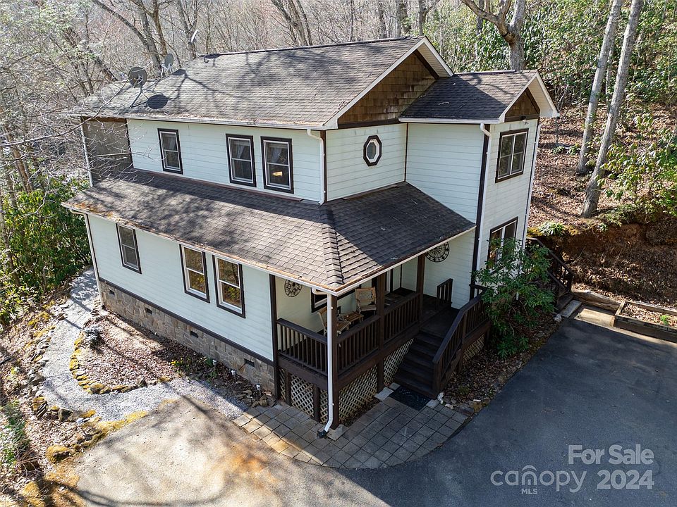 1st image of 443 Hemlock Falls Dr