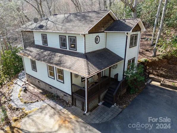 443 Hemlock Falls Dr, Sylva, NC 28779