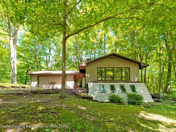 13368 Forest Hill Rd, Grand Ledge, MI 48837