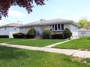 17811 Ridgewood Ave, Lansing, IL 60438