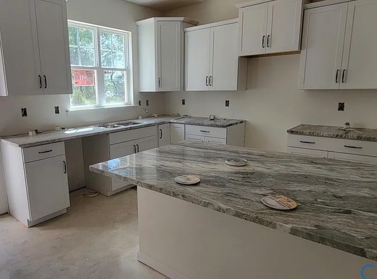 913 Scott Rd — Photo 1