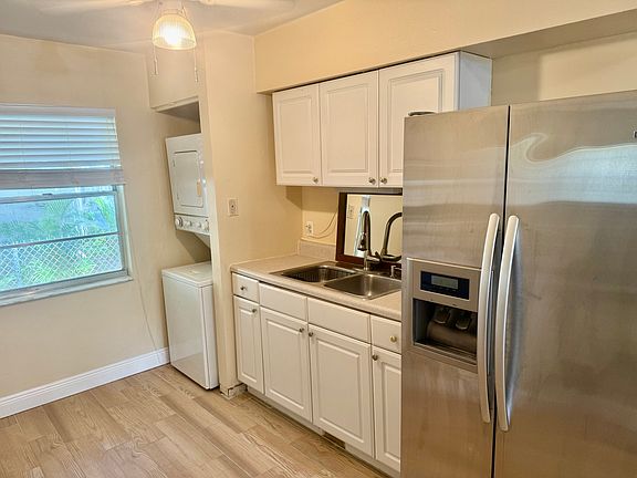 4th image of 2613 W Cleveland St APT A