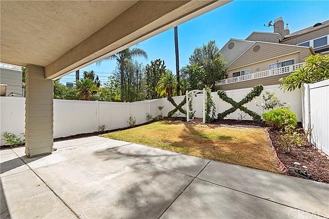 1st image of 3 Brentwood #83