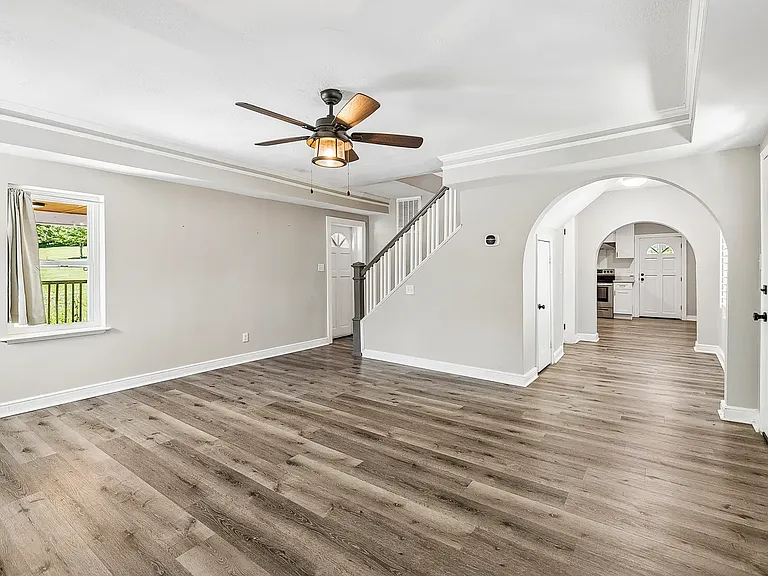 103 S Germantown Rd — Photo 16