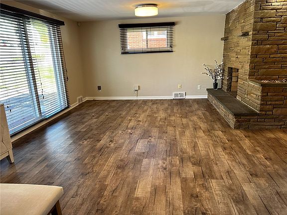 2nd image of 1780 Philadelphia St