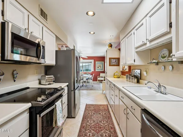 10526 W HIGHWOOD Lane, Sun City, AZ 85373