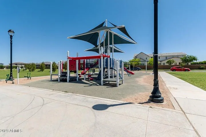 3047 E Austin Dr — Photo 26