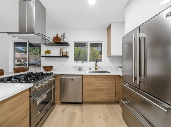 930 Merlin Dr, San Diego, CA 92114
