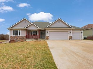4414 SE Gemstone Ln, Topeka, KS 66609