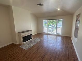 8733 Holloway Dr, West Hollywood, CA 90069