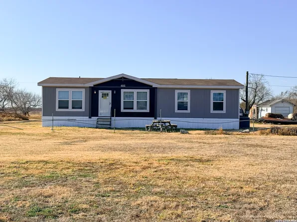 405 DRISCOLL ST, Woodsboro, TX 78393