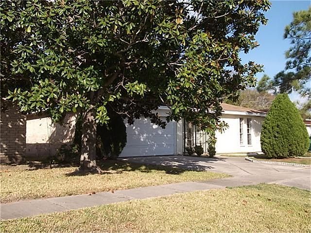 2nd image of 1522 Chestnut Tree Ln