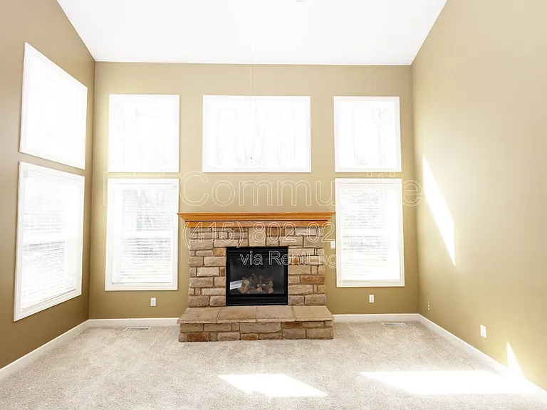 8240 Talbot Cir — Photo 2